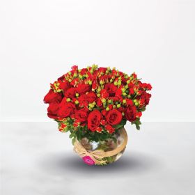 Pretty in Red, red, rose, roses, red-roses, vase, unisex, female, male, for her, for him, Love, Valentine's Day, valentine, saudi, ksa, delivery, online, sameday, same-day, flowers, flora, flow, floral, florist, saudi-florist, online-flowers-ksa, flowers-