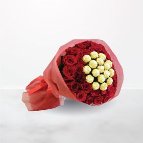 Affectionate, red, rose, chocolate, ferrero, gift, bundle, Anniversary, Birthday, Congratulation, Love Collection, Miss You, Thank You, Valentine Day, for him, for her, female, male, unisex, hand, hand bouquet, saudi, ksa, riyadh, jeddah, delivery, online
